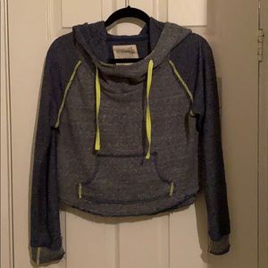 Free people blue distressed crop hoodie size XS